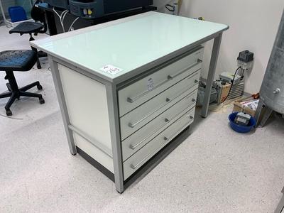 Overview picture of laboratory working table